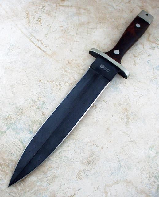 Fighting knife